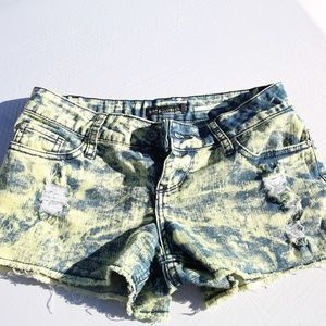 Lovesick Shorts